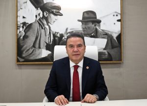 Başkan Muhittin Böcek’in Anneler Günü Mesajı