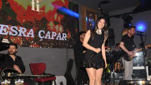 Fİ LARA’DA ESRA ÇAPAR RÜGARI