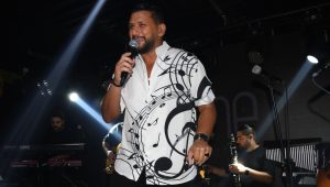 Sahne Antalya’da  Mert Cihan Rüzgarı!