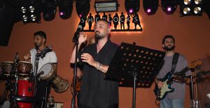 SANATÇI DEDEOĞLU SHERLOCKS HAYRANLARIYLA BULUŞTU!