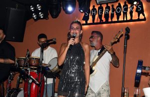 SHERLOCKS,TA ÖZGE CAN RÜZGARI!