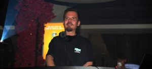 MOON LARADA DJ”ERDEM KINAY RÜZGARI!