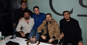 YAKIN DOSTLARINDAN AV MEVLÜT AYA DOĞUM GÜNÜ SÜRPRİZİ!